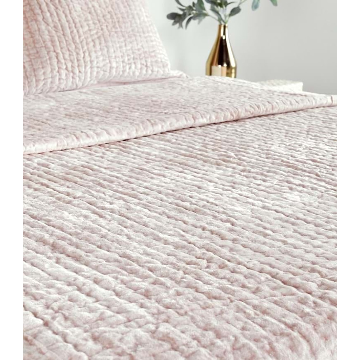 Classic Home Bedding Bari Velvet Bliss Pink 4pc King Quilt Set