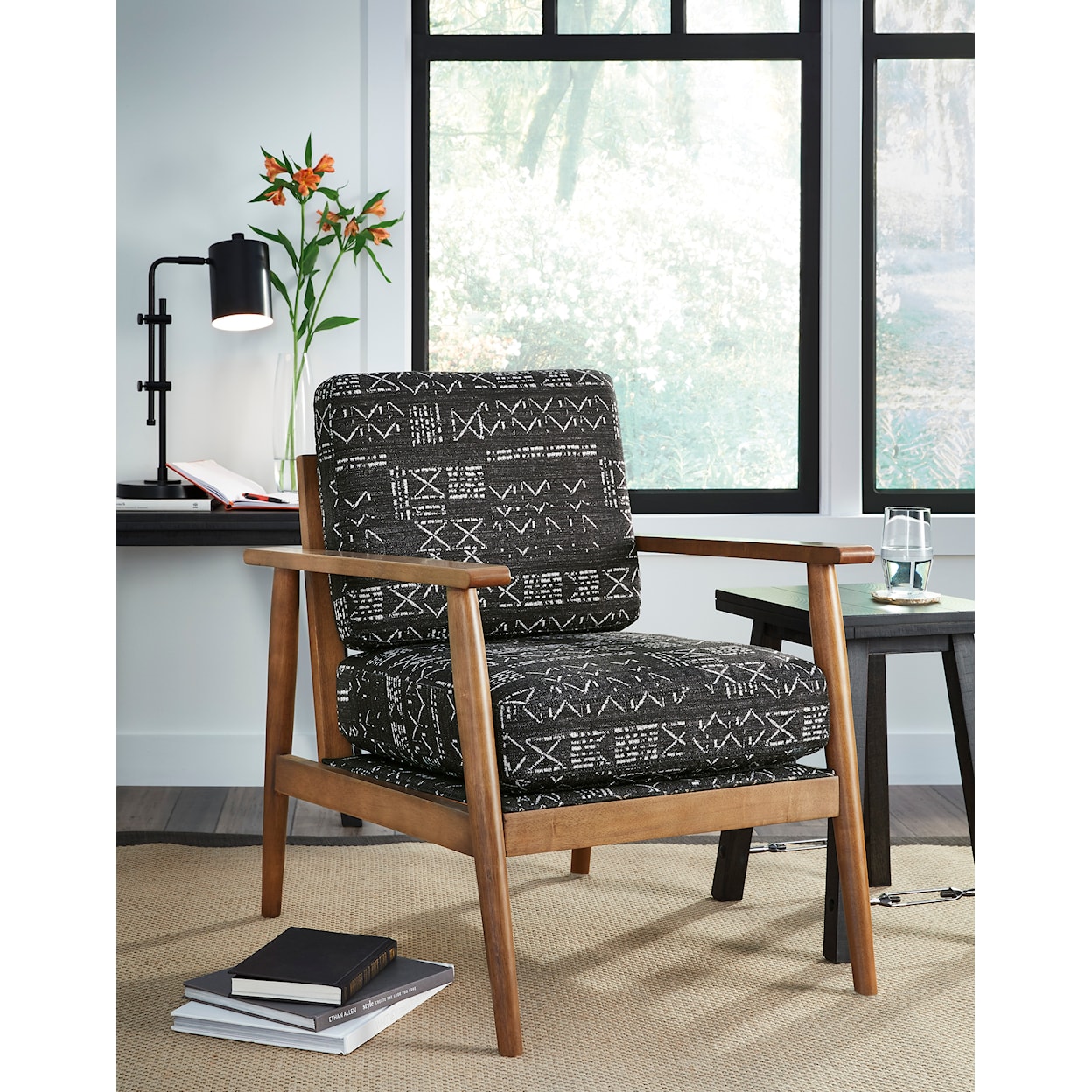 Signature Design by Ashley Bevyn Accent Chair