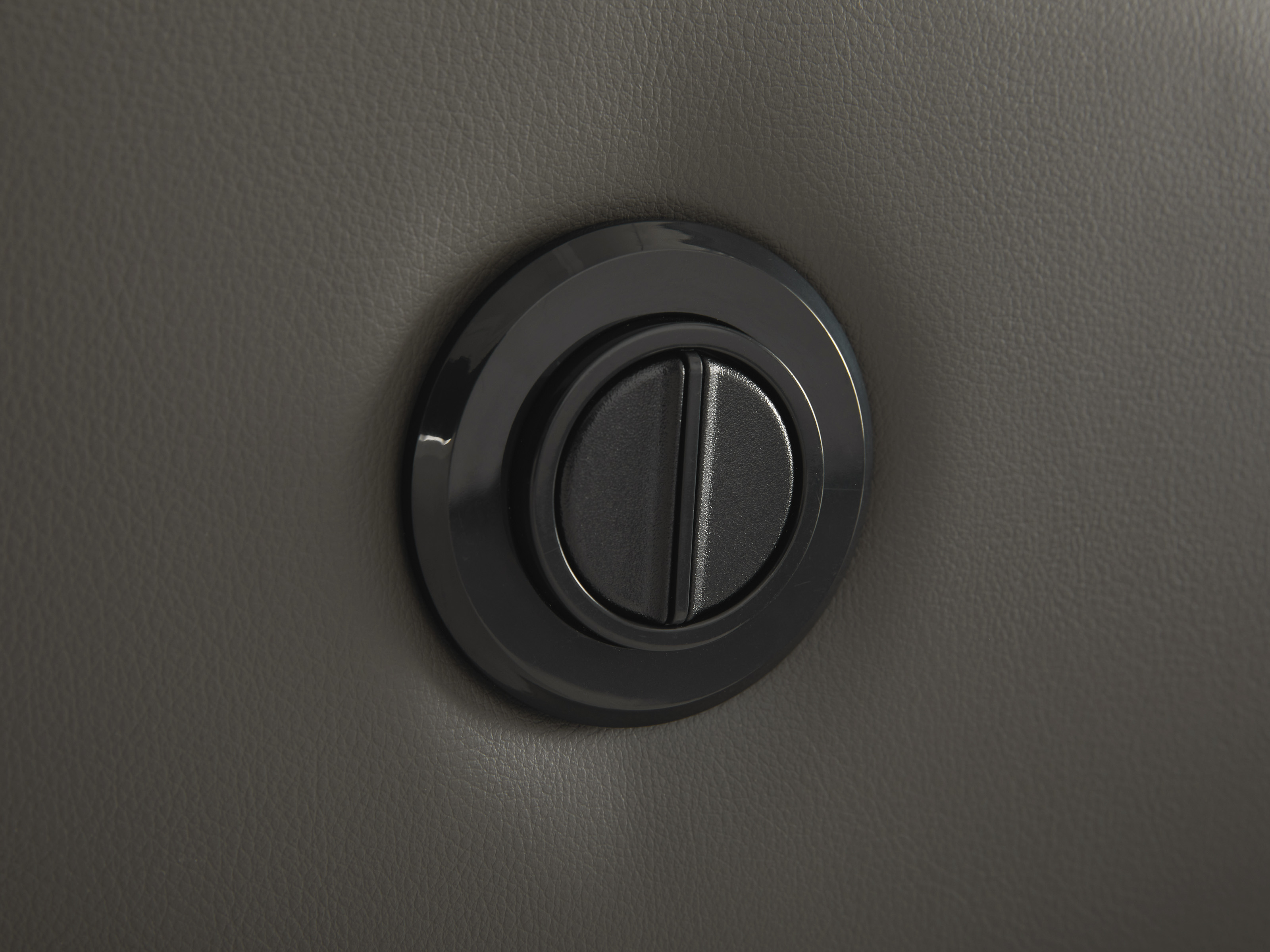 Signature Design by Ashley Chasewood U6460606 Leather Power Recliner