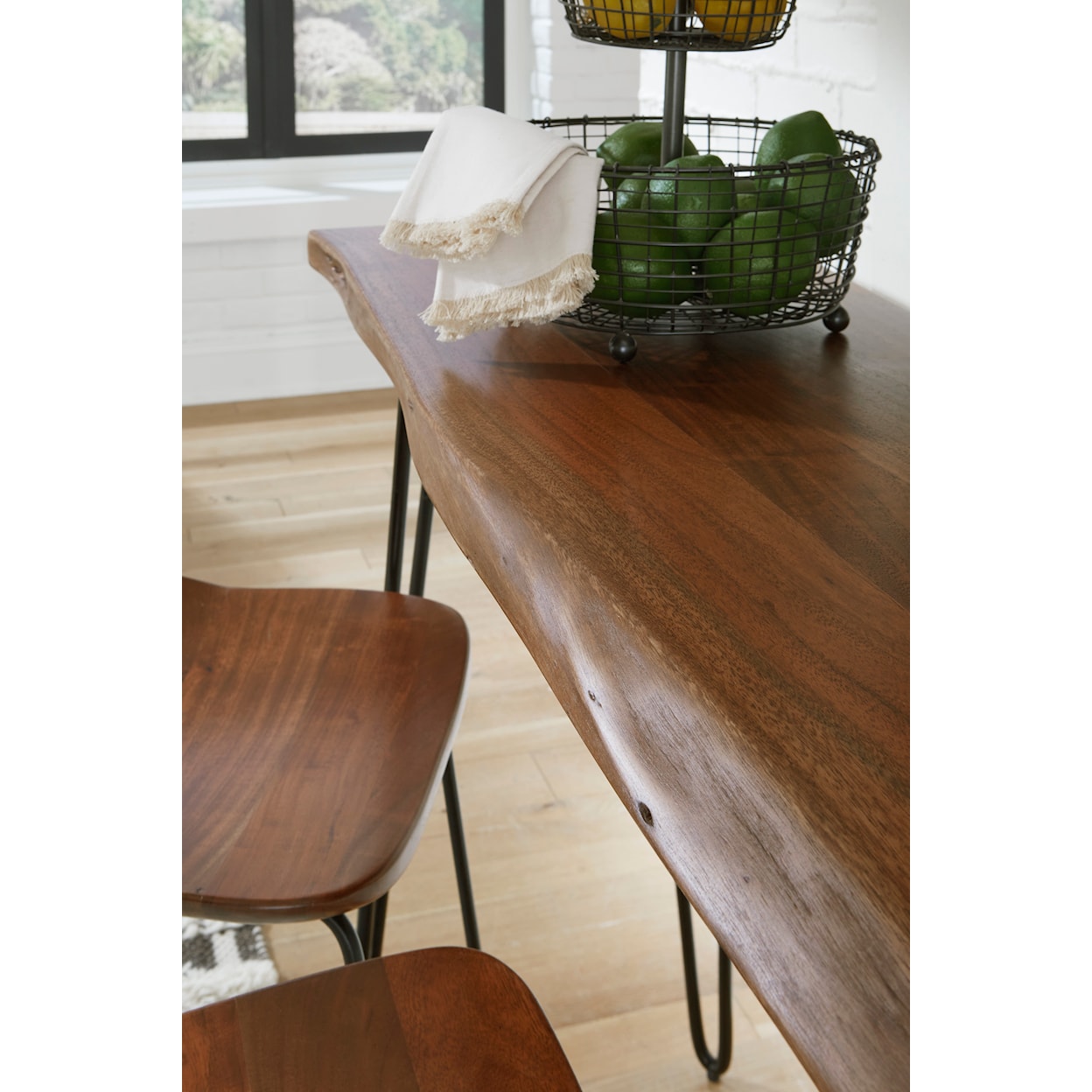 Signature Design by Ashley Furniture Wilinruck Counter Height Dining Table