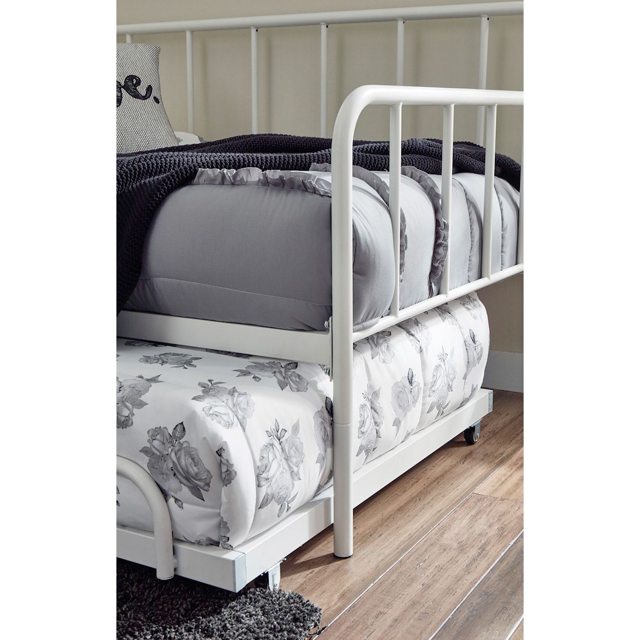 Signature Design by Ashley Furniture Trentlore Twin Metal Day Bed with Trundle