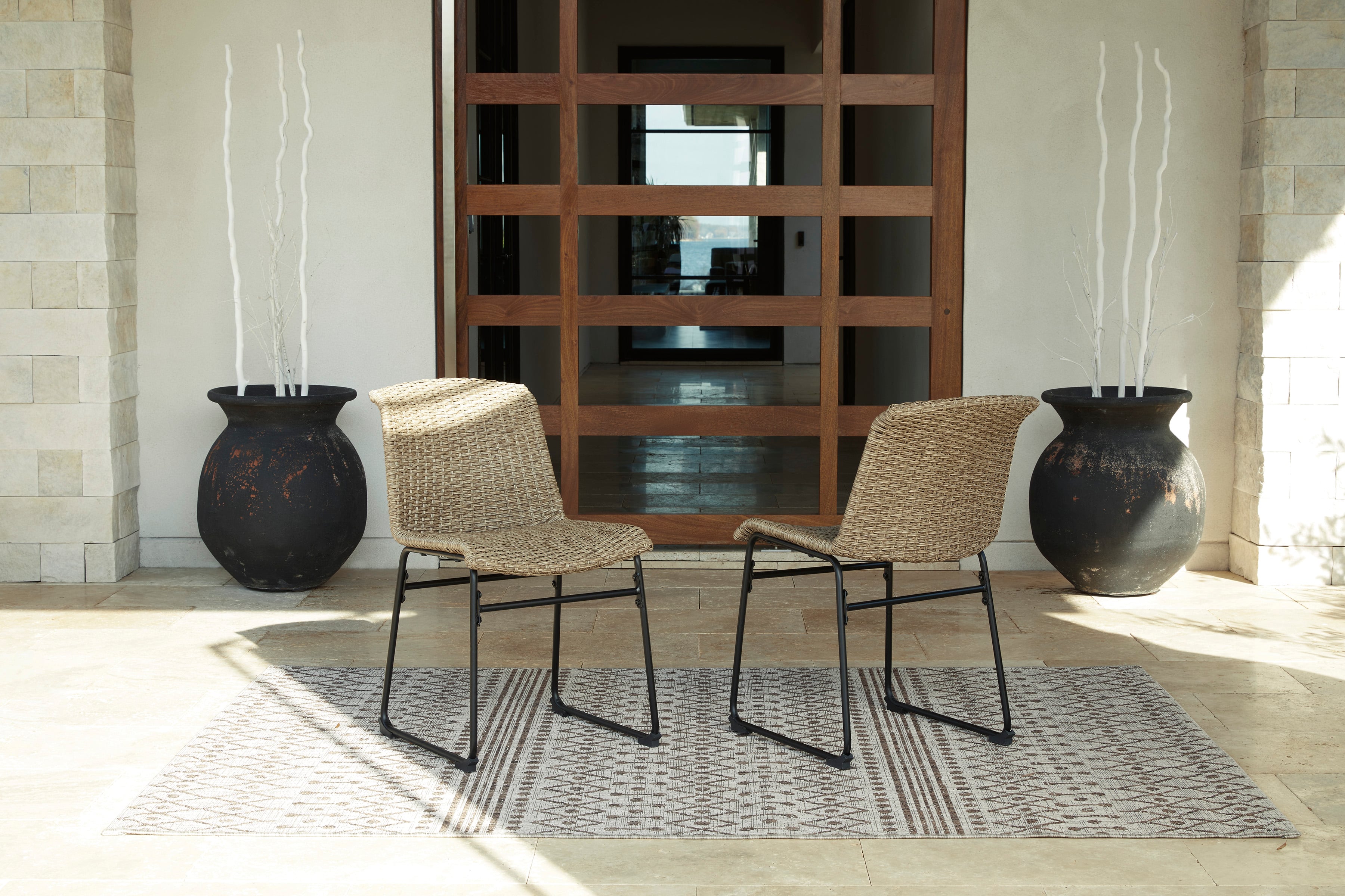 Signature Design by Ashley Amaris 3-Piece Outdoor Dining Set