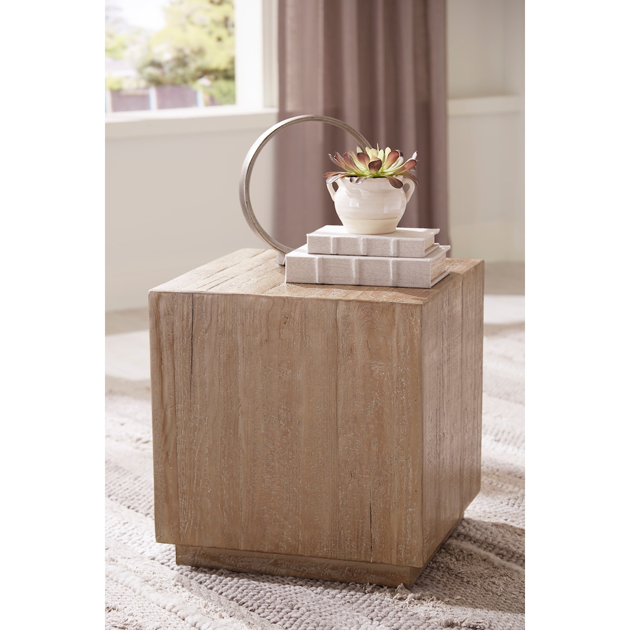 Michael Alan Select Waltleigh Accent Table