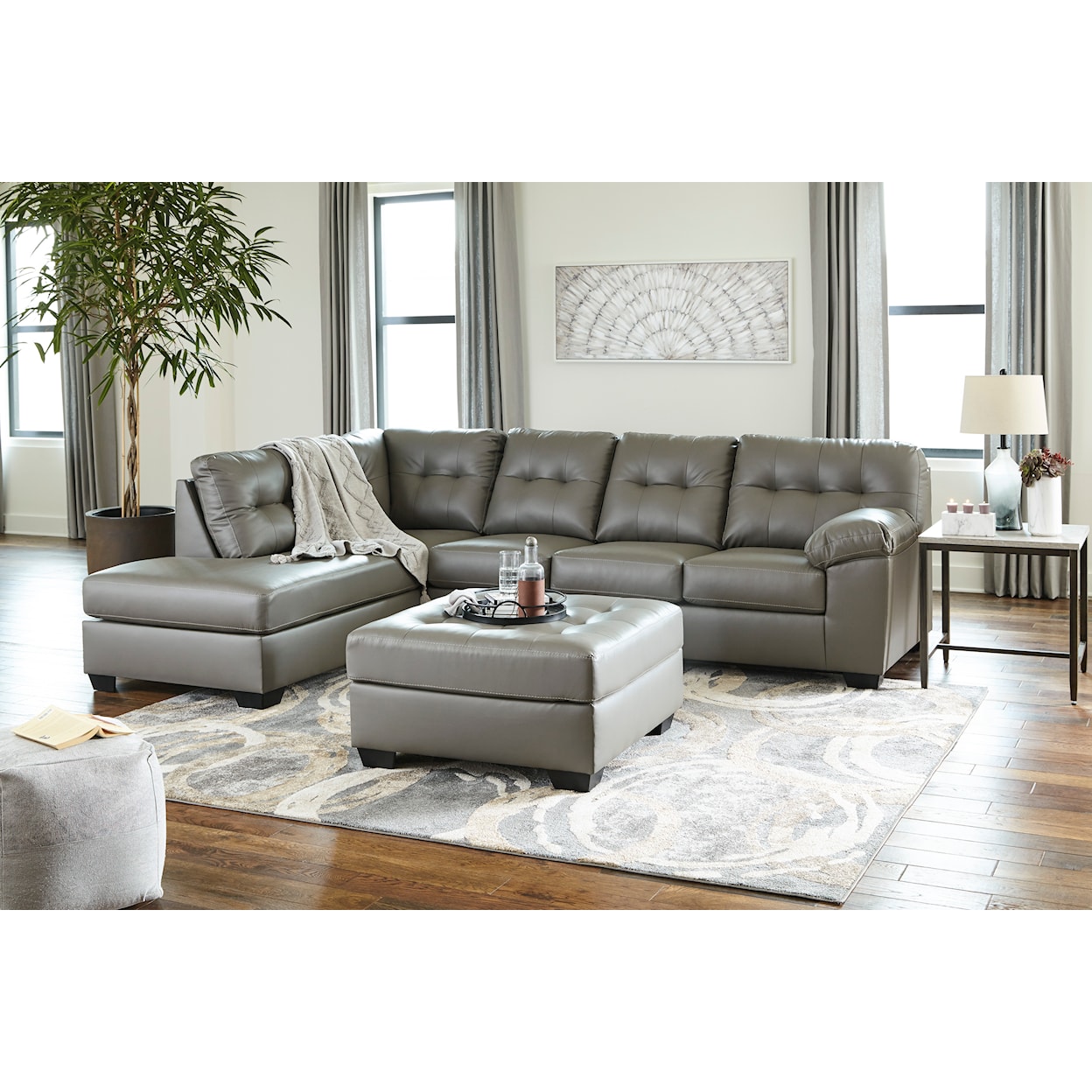 Signature Design by Ashley Donlen 2-Piece Sectional with Chaise