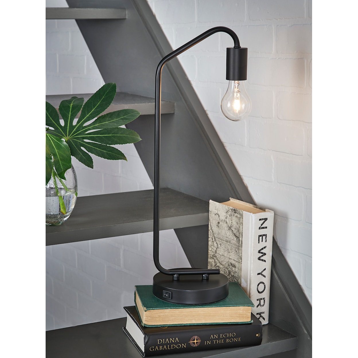 Signature Design Lamps - Casual Desk Lamps