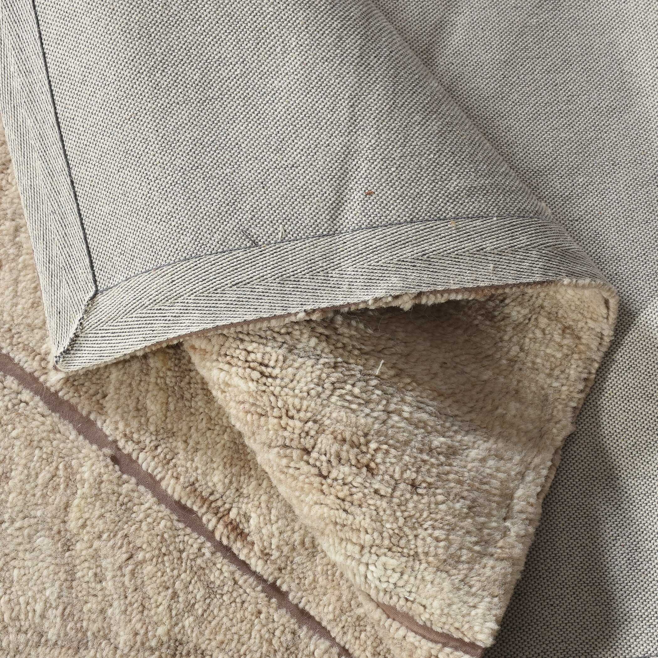 Kenyan Geometric 6 X 9 Rug