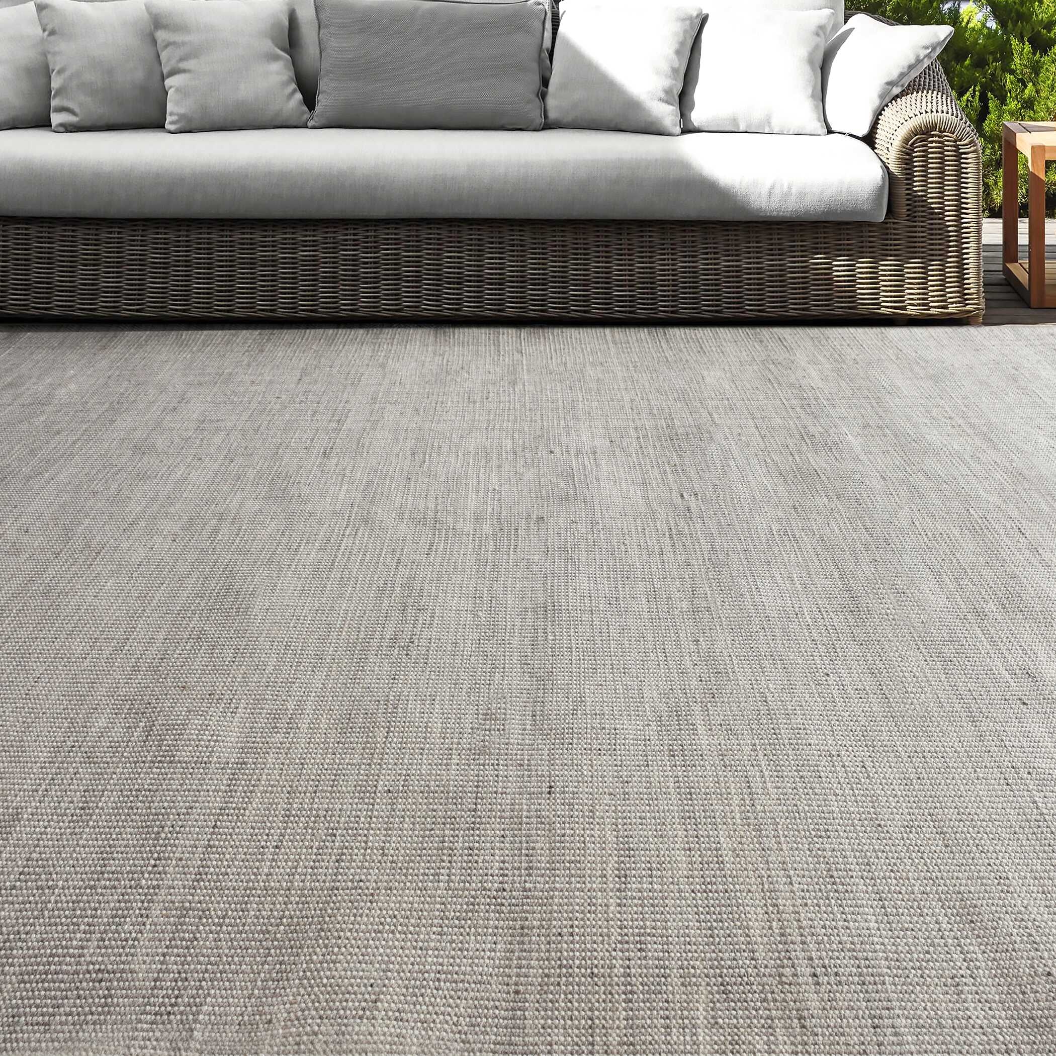 Scranto Gray Indoor-Outdoor 9 X 12 Rug