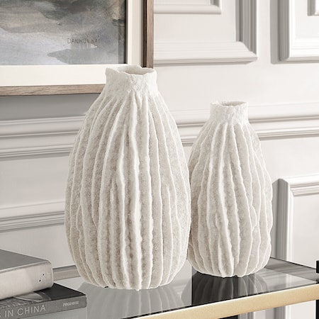 Ivory Ridge Vases Set/2