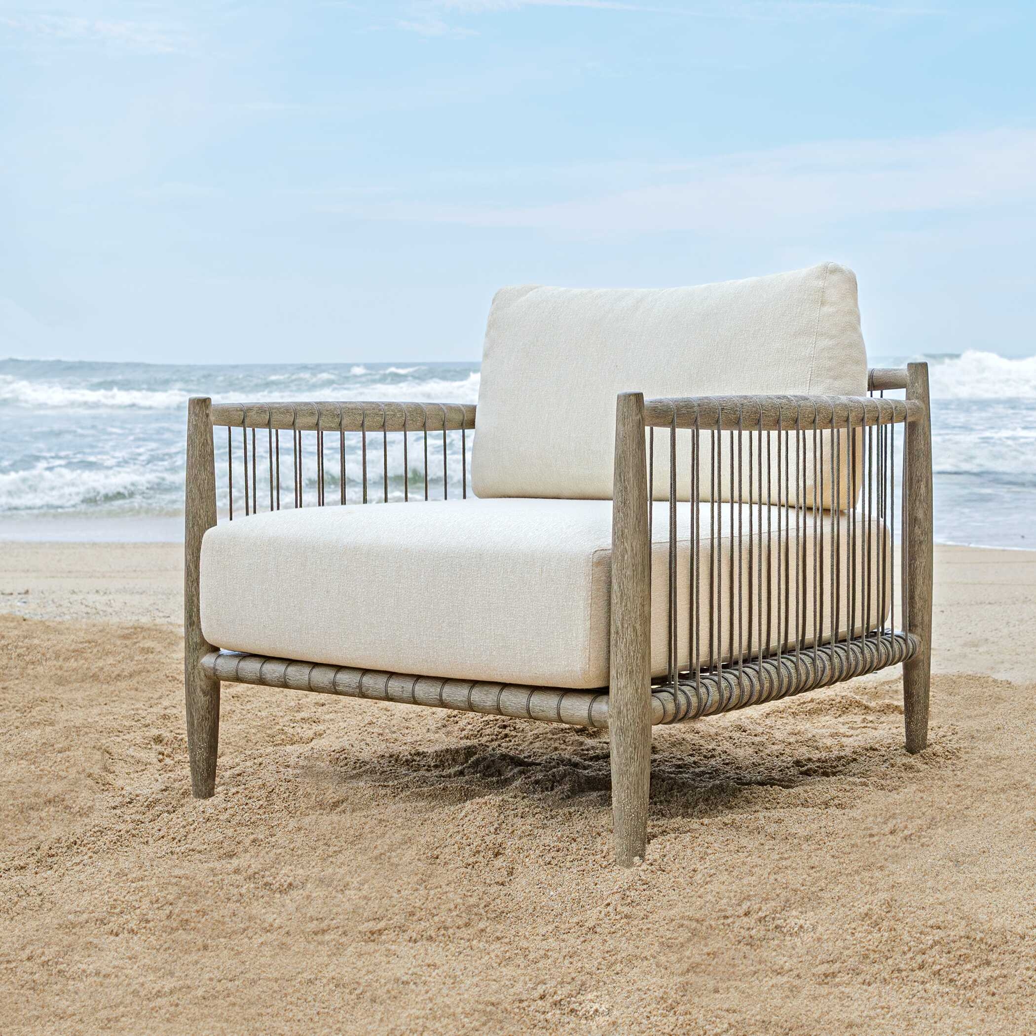 Borneo White Outdoor Lounge Chair