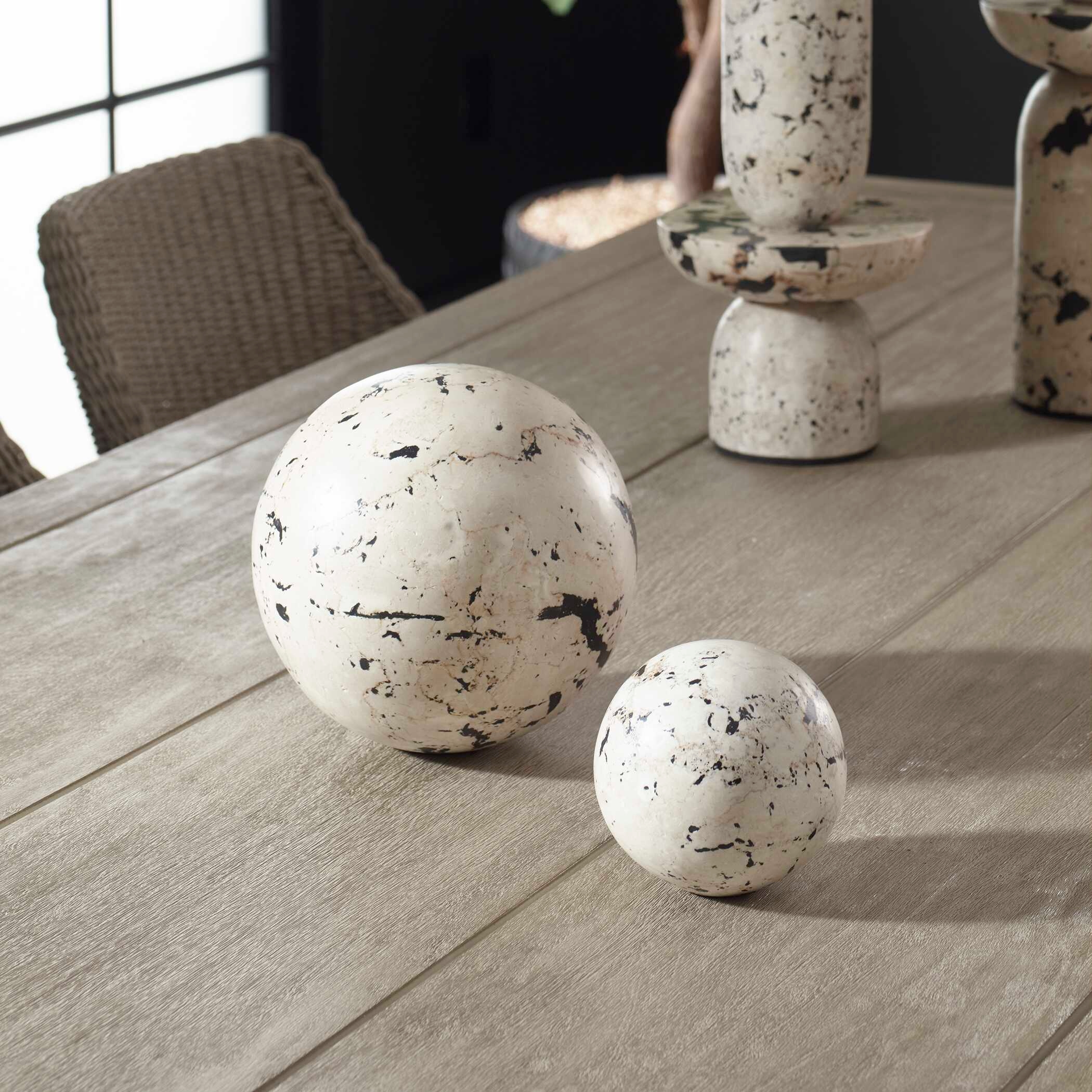 Nouveau Indoor-Outdoor Spheres
