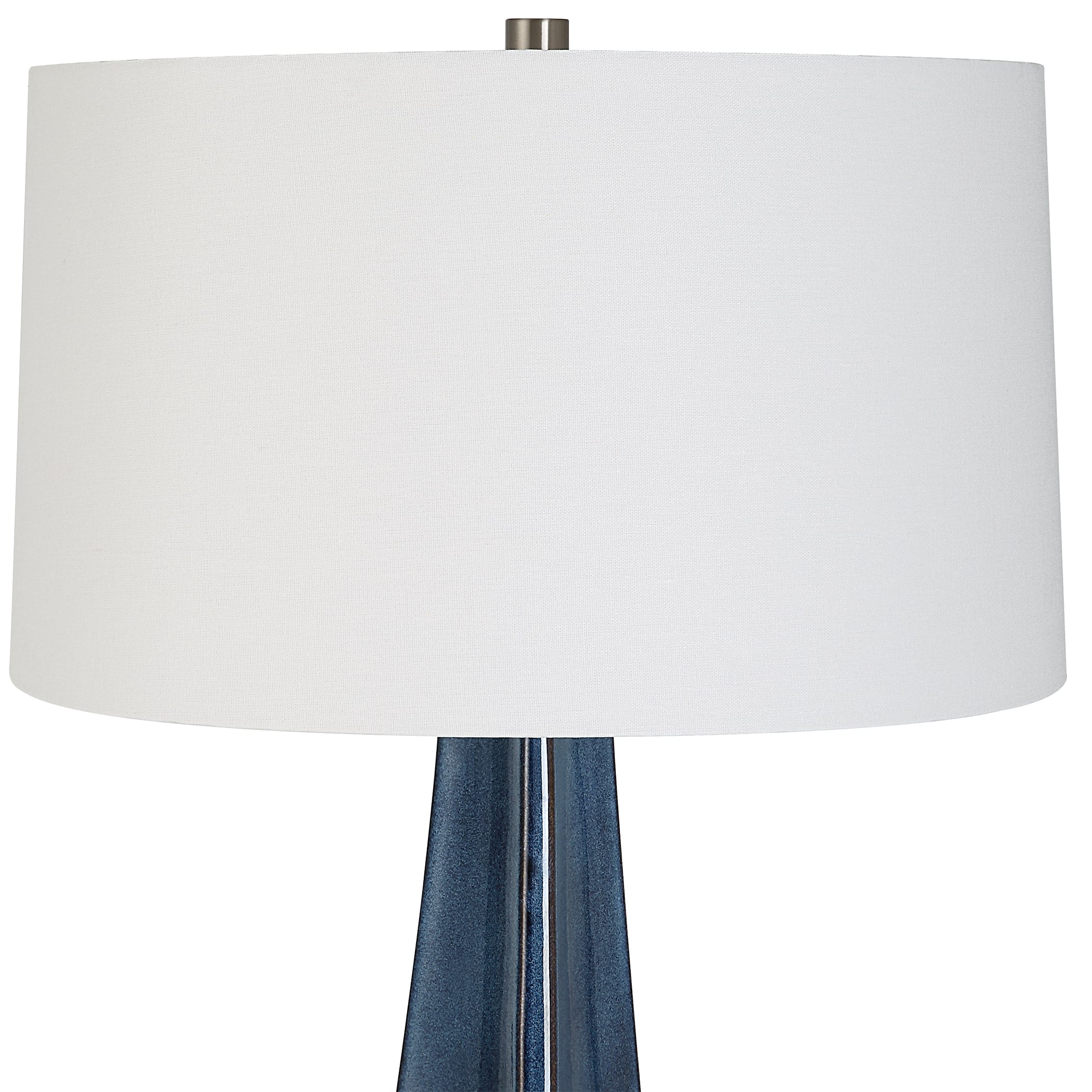 Teramo Scalloped Ceramic Table Lamp