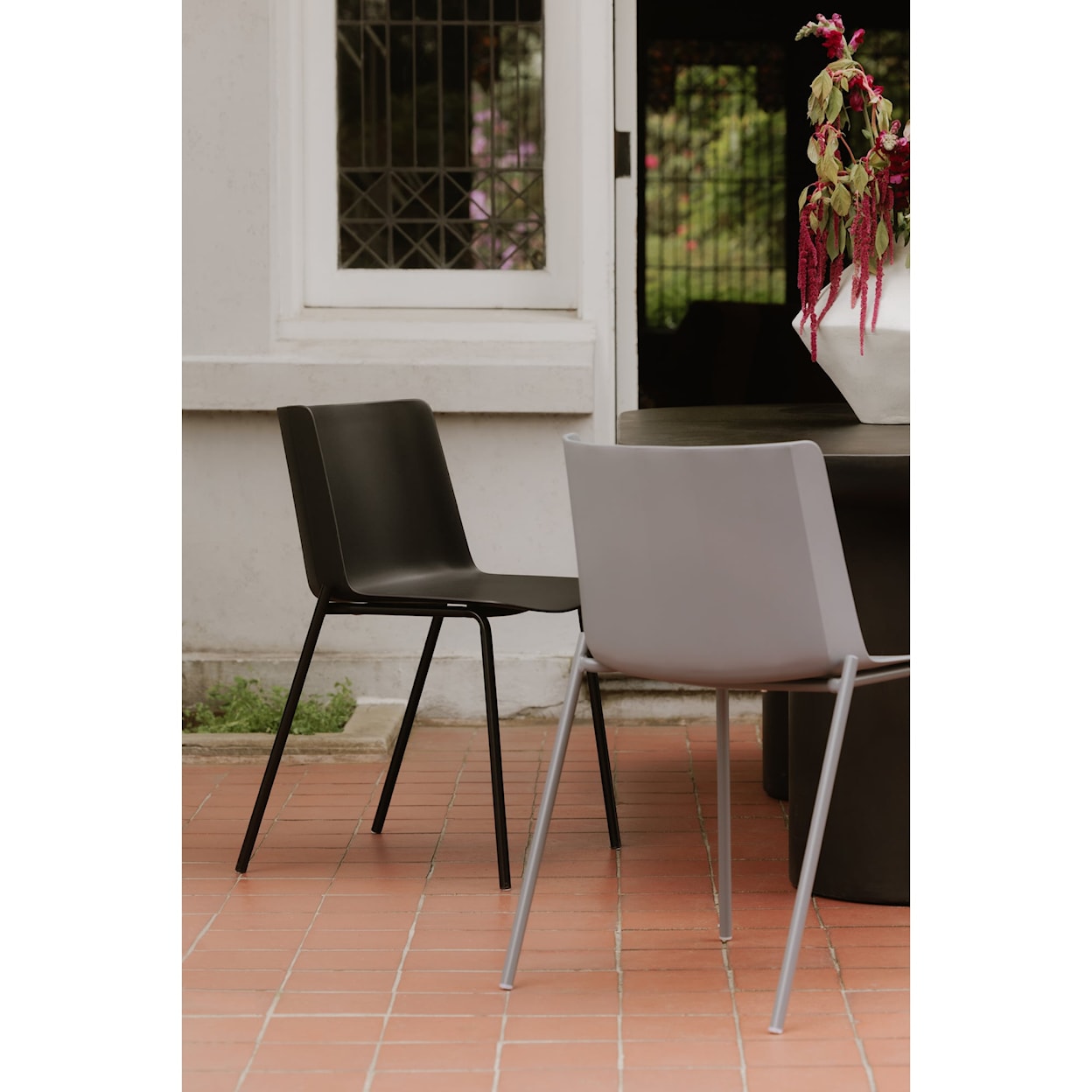 Moe's Home Collection Silla Outdoor Dining Chair