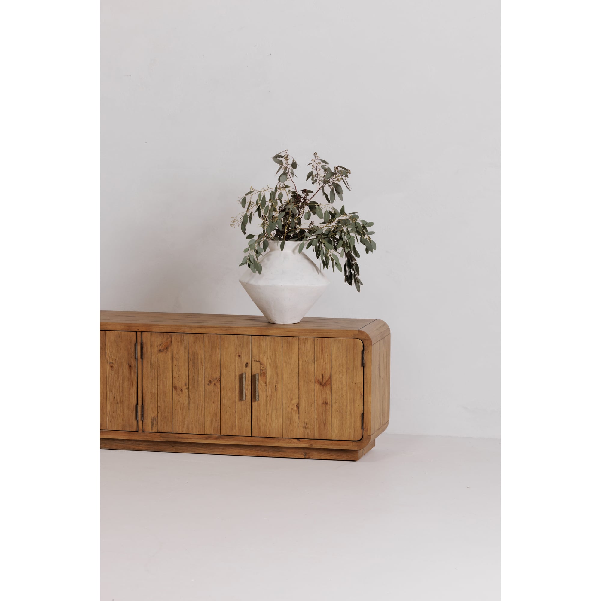 Moe&#39;s Home Collection Monterey Media Cabinet