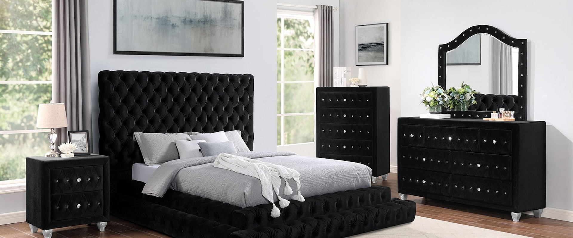 Glam 5-Piece Queen Bedroom Set with Drawer Chest