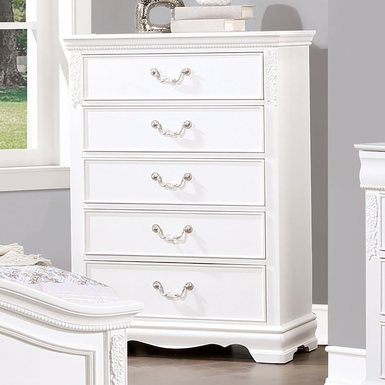 Furniture of America Alecia 5-Drawer Chest with Carved Wood Accents