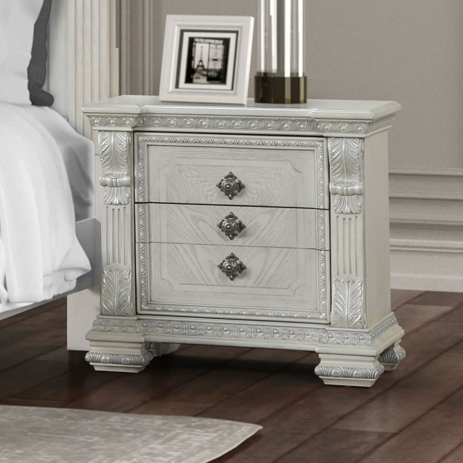 Furniture of America Promenade 3-Drawer Nightstand