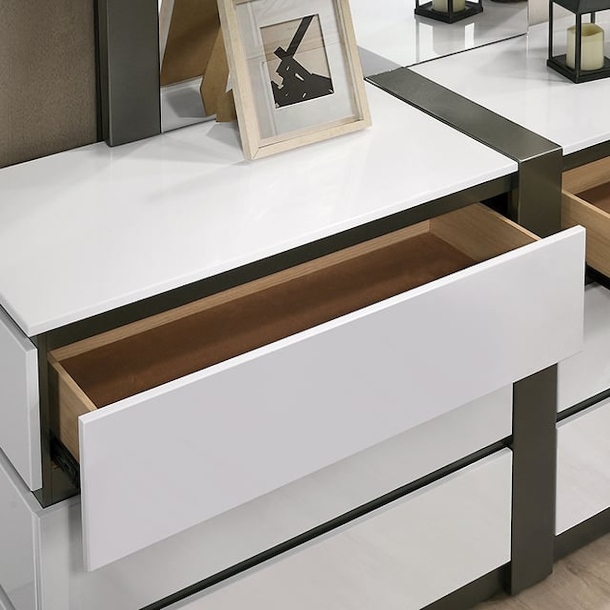 Furniture of America Birsfelden 6-Drawer Dresser