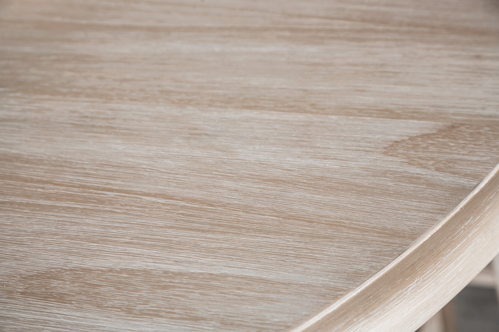 Round Dining Table with Trestle Tulip Base