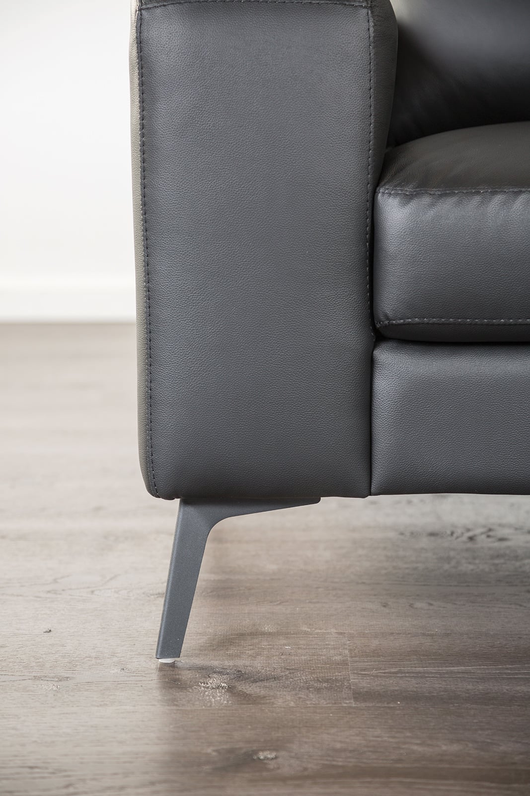 Furniture of America Stordal Right Chaise Sectional