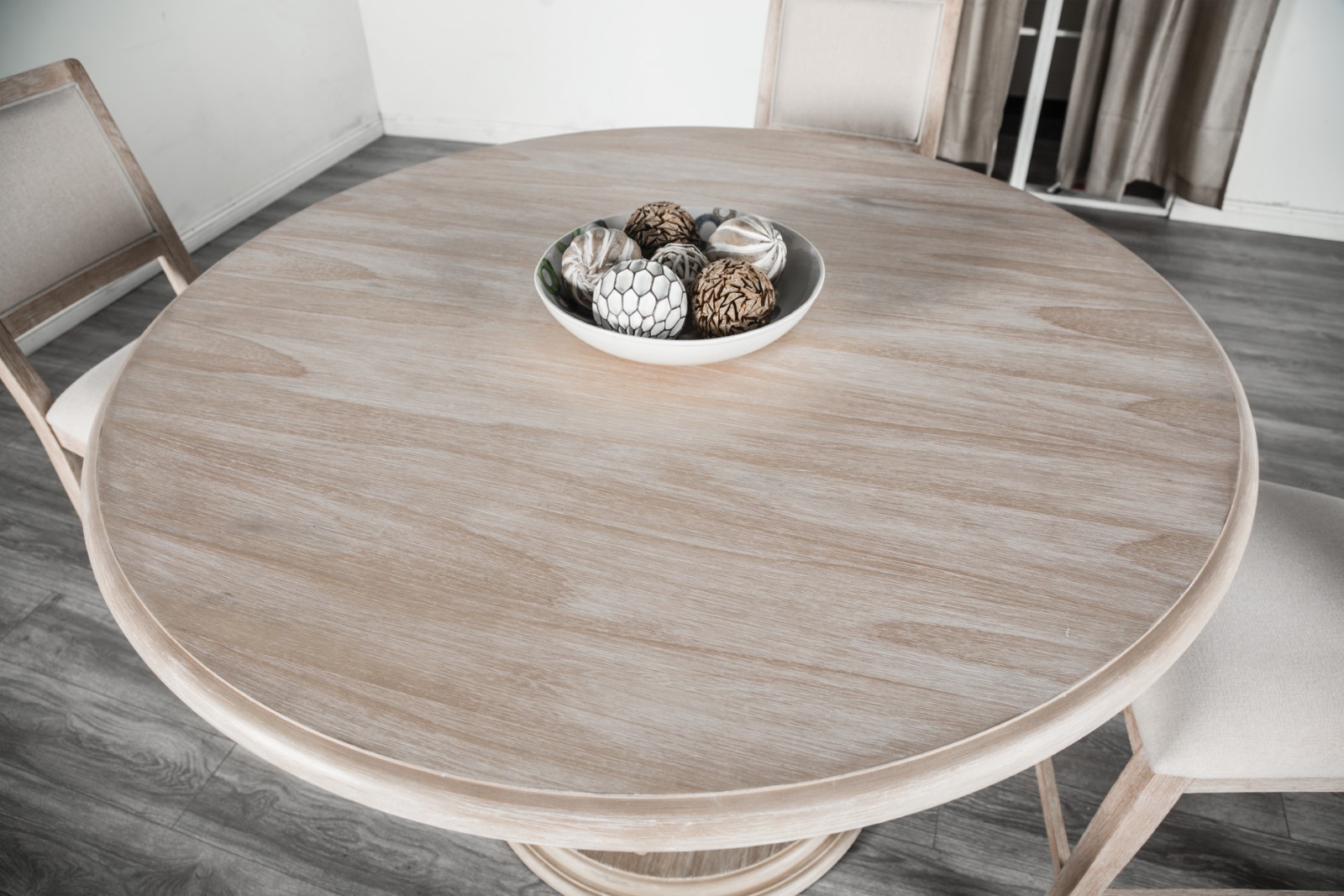 Round Dining Table with Trestle Tulip Base