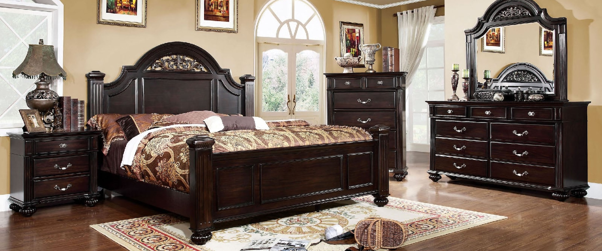 Traditional 5-Piece Queen Bedroom Set with Two Nightstands