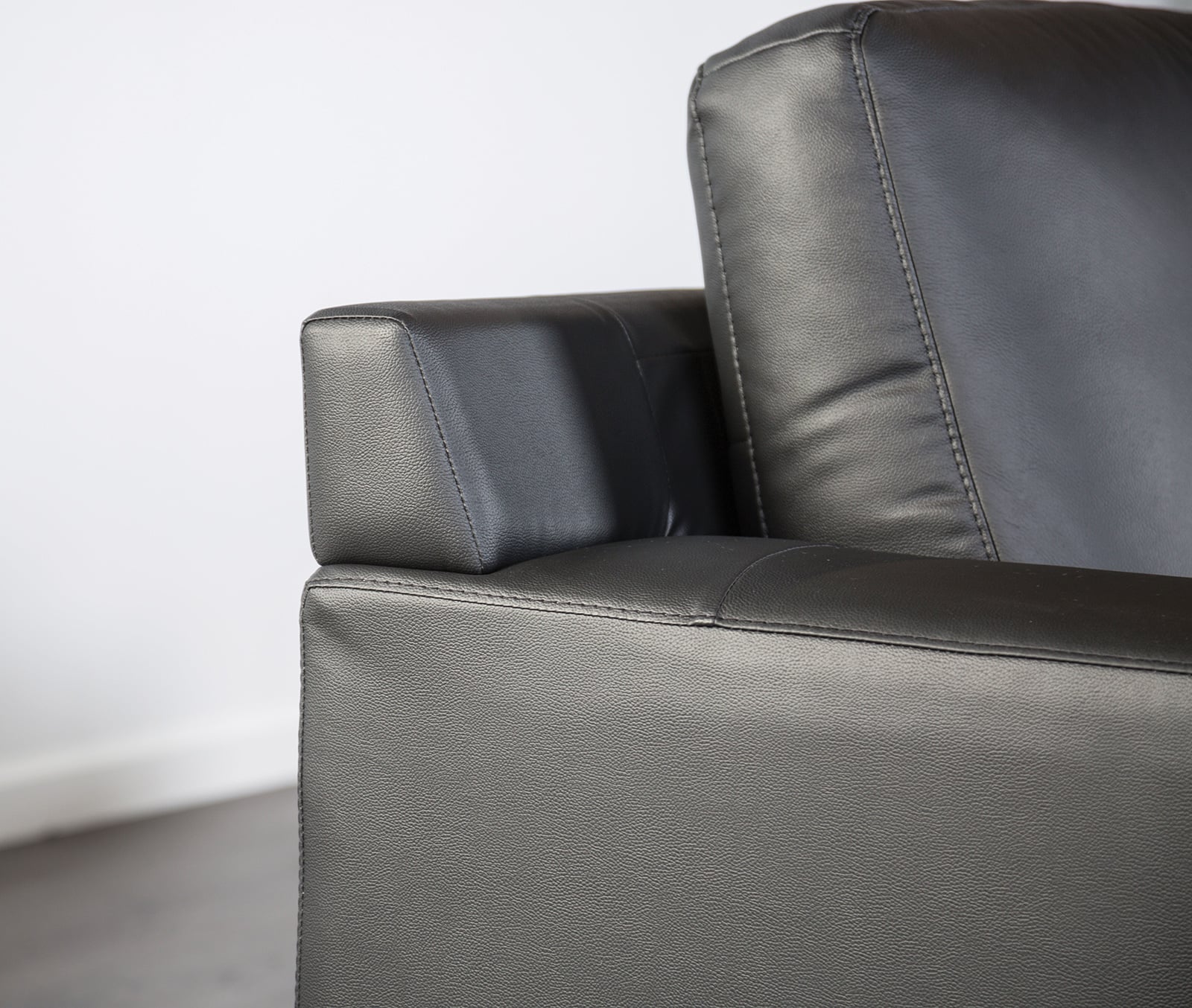 Furniture of America Stordal Right Chaise Sectional