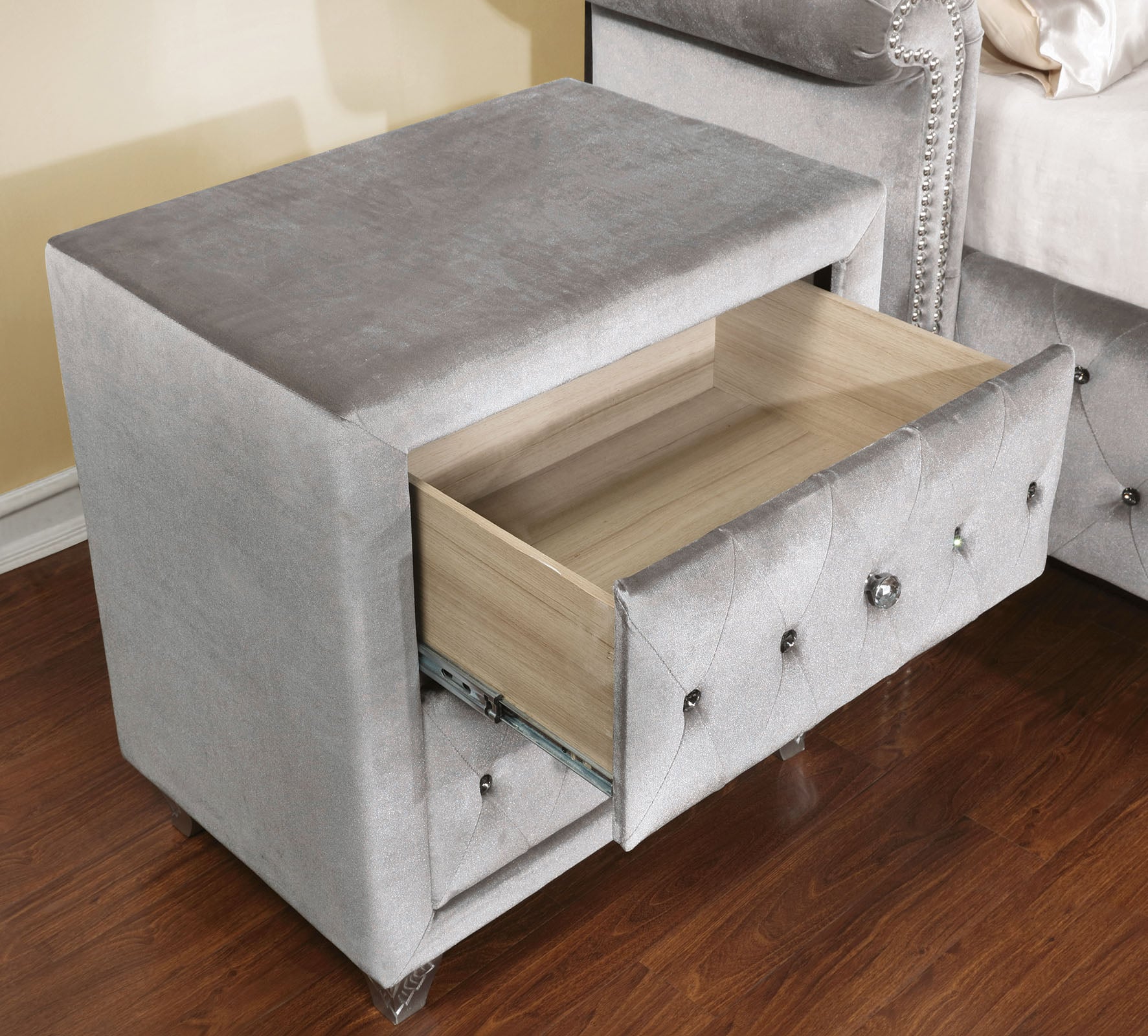 Furniture of America Alzir Nightstand
