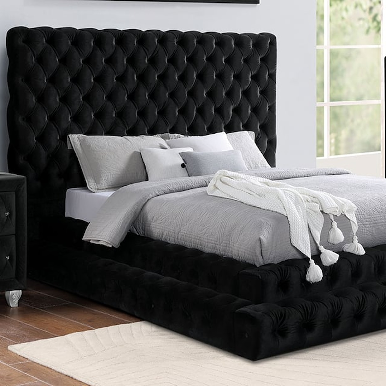 Furniture of America Stefania California King Low-Profile Bed