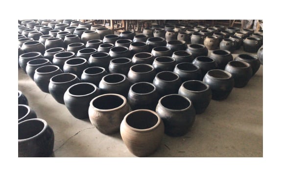 Vintage Pottery Rice Jar Med