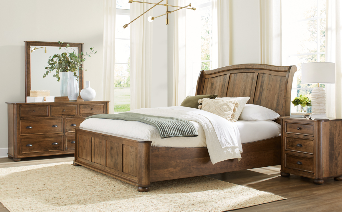 KINGSPORT RUS. CHERRY CHEST #8