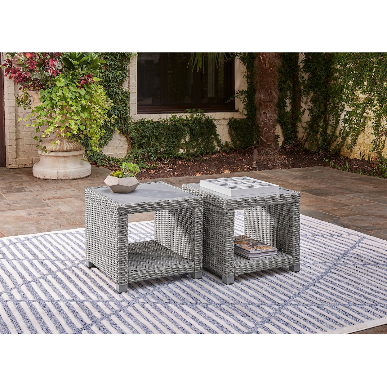 Belfort Select Lake Shore Outdoor End Table