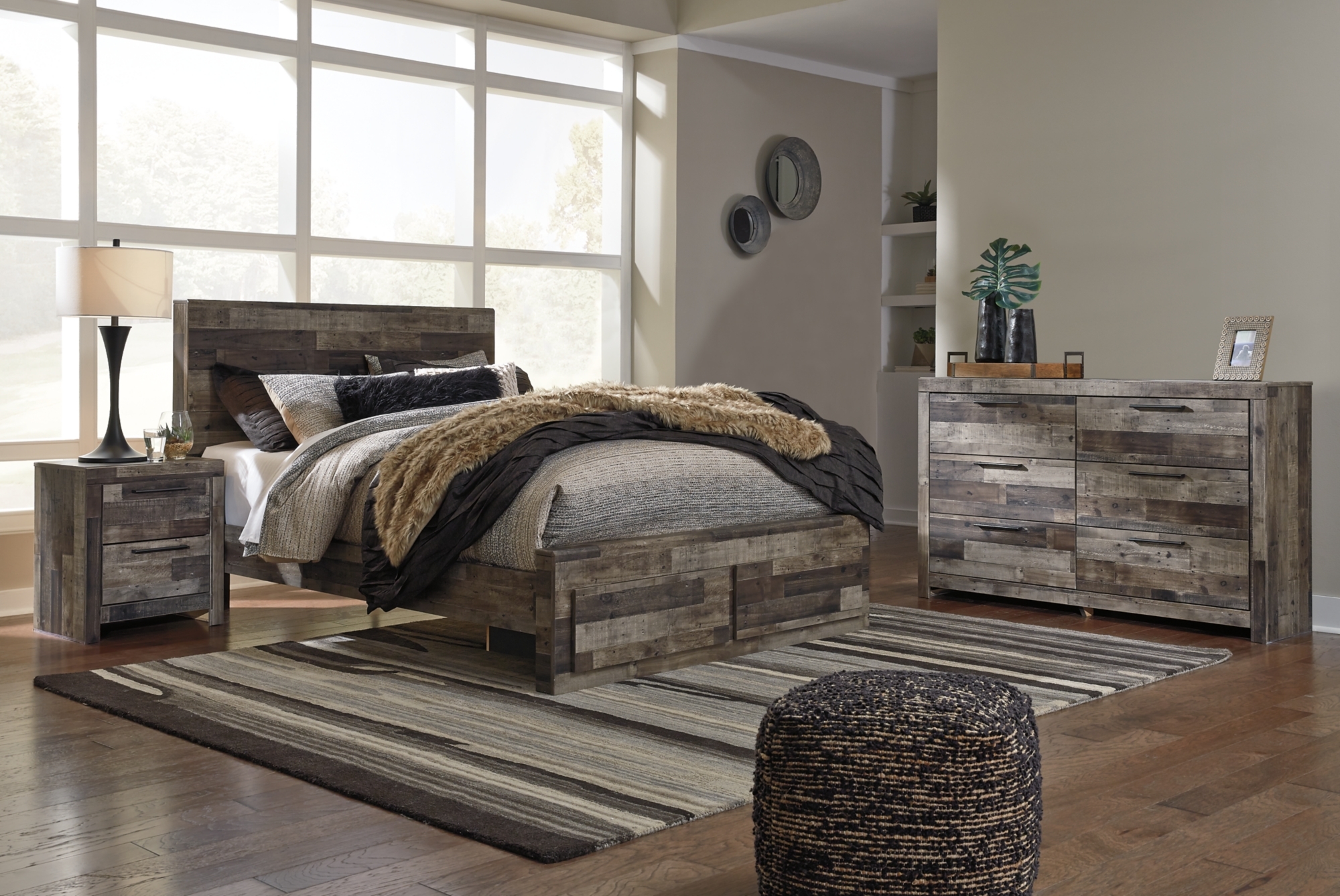Ashley Signature Design Derekson B200B53 Queen Panel Storage Bed ...