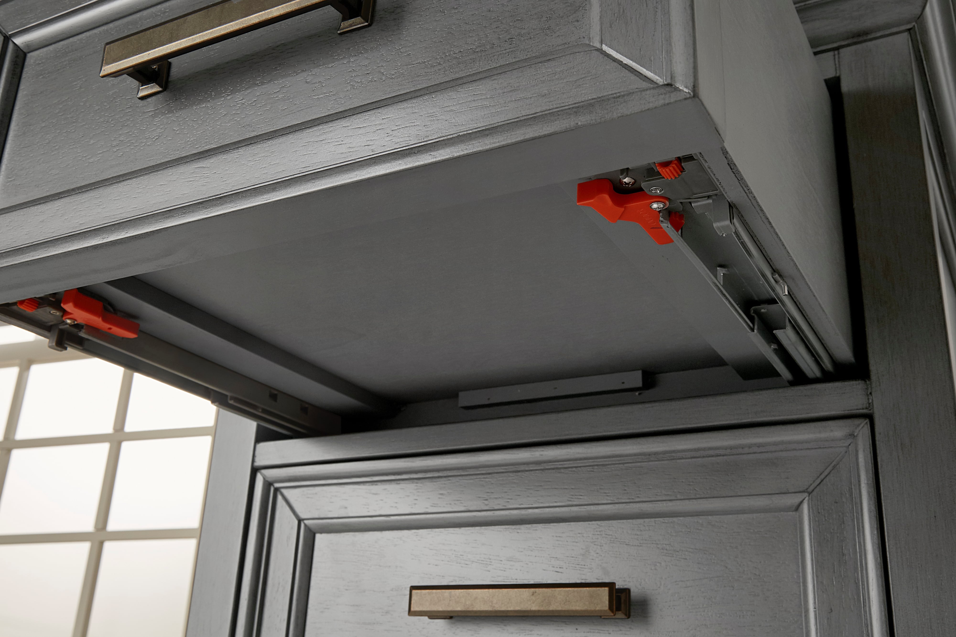 John Thomas Summit 7-Drawer Dresser in Heather Gray