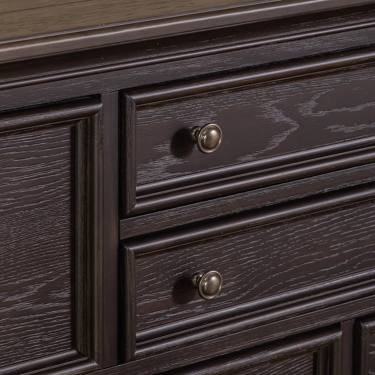 Liberty Furniture Allyson Park 8 Drawer Dresser