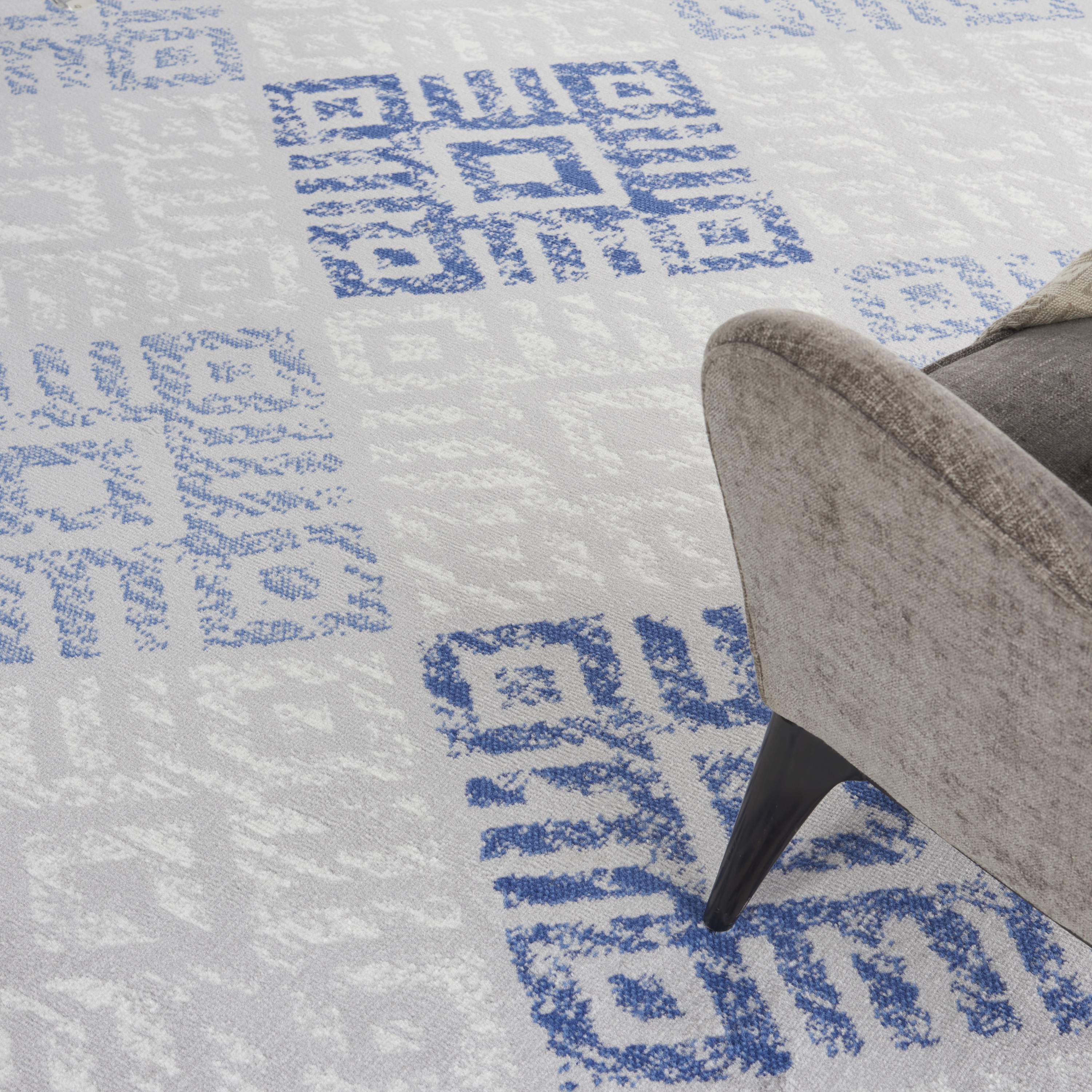 Nourison Whimsicle 7' x 10'  Rug