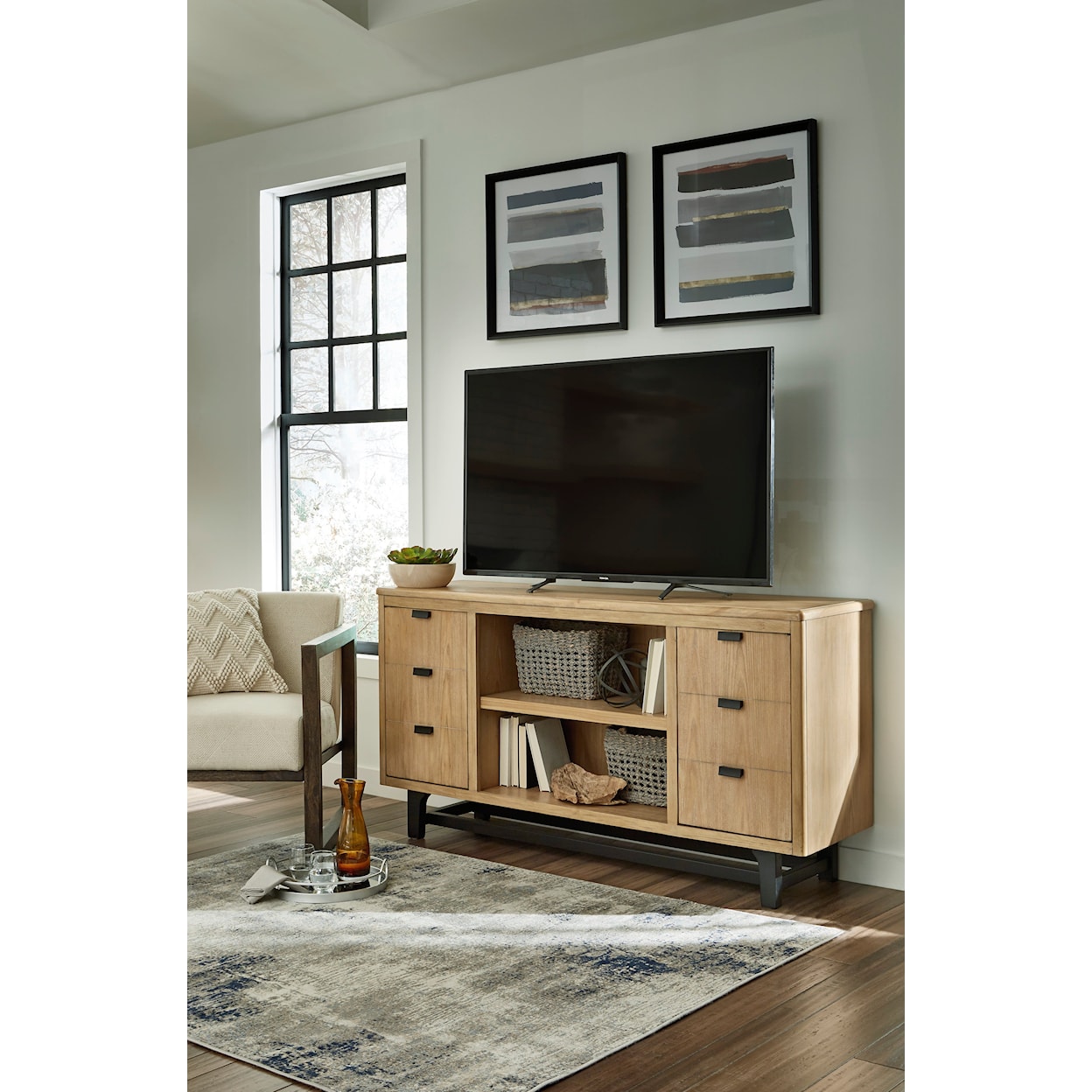 Signature Design by Ashley Furniture Freslowe Large TV Stand
