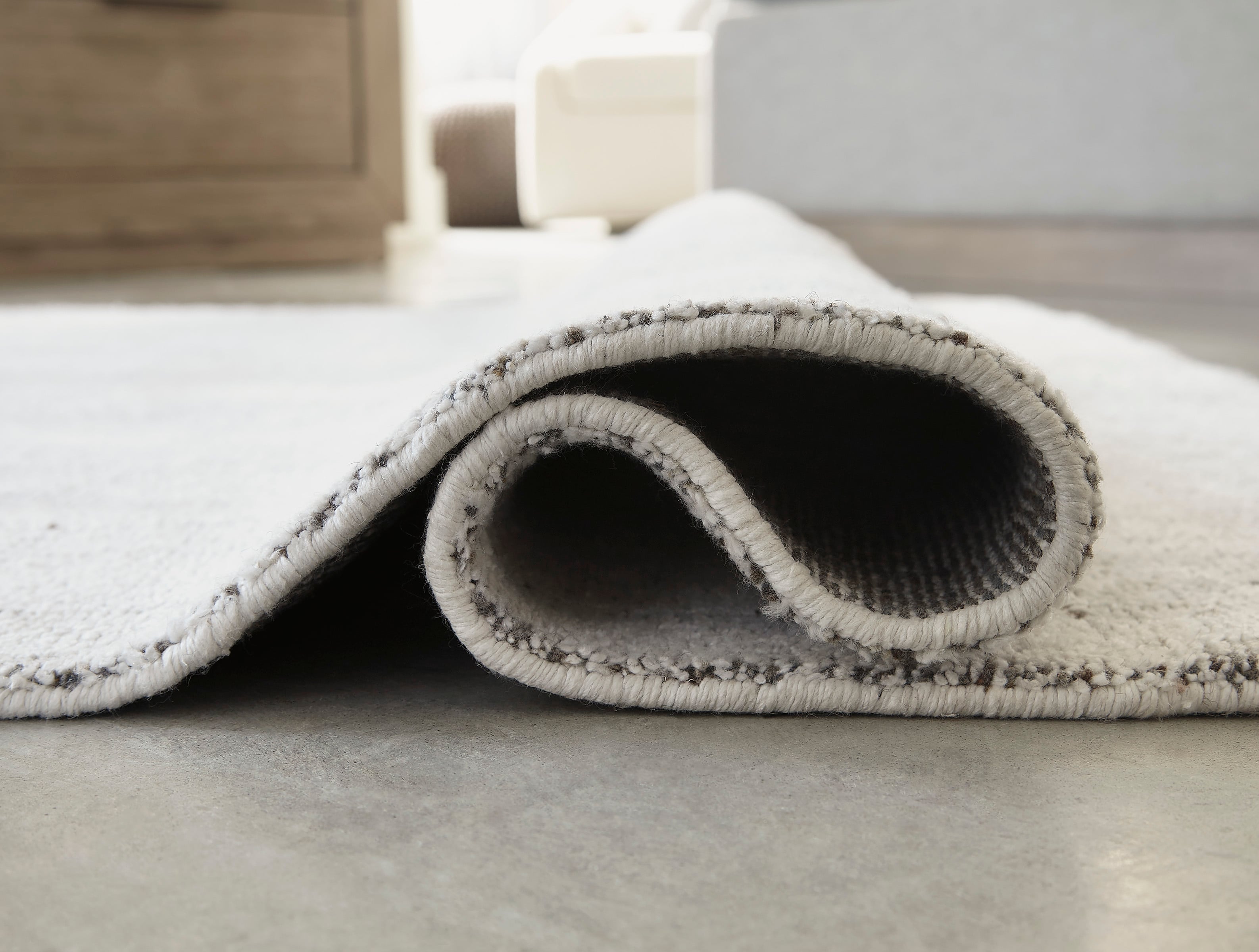 Lenlett Ivory/Charcoal Large Rug