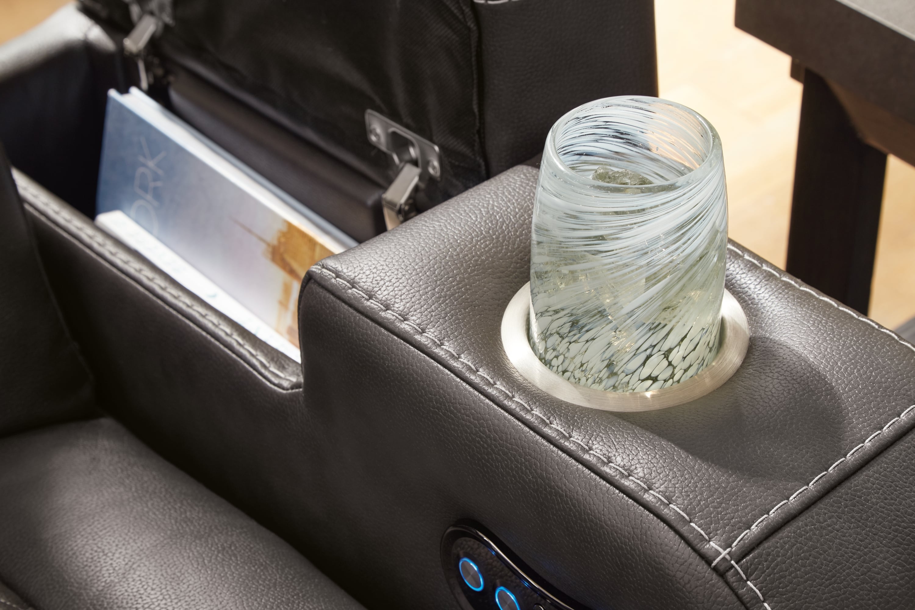 Signature Design by Ashley Fyne-Dyme Power Recliner