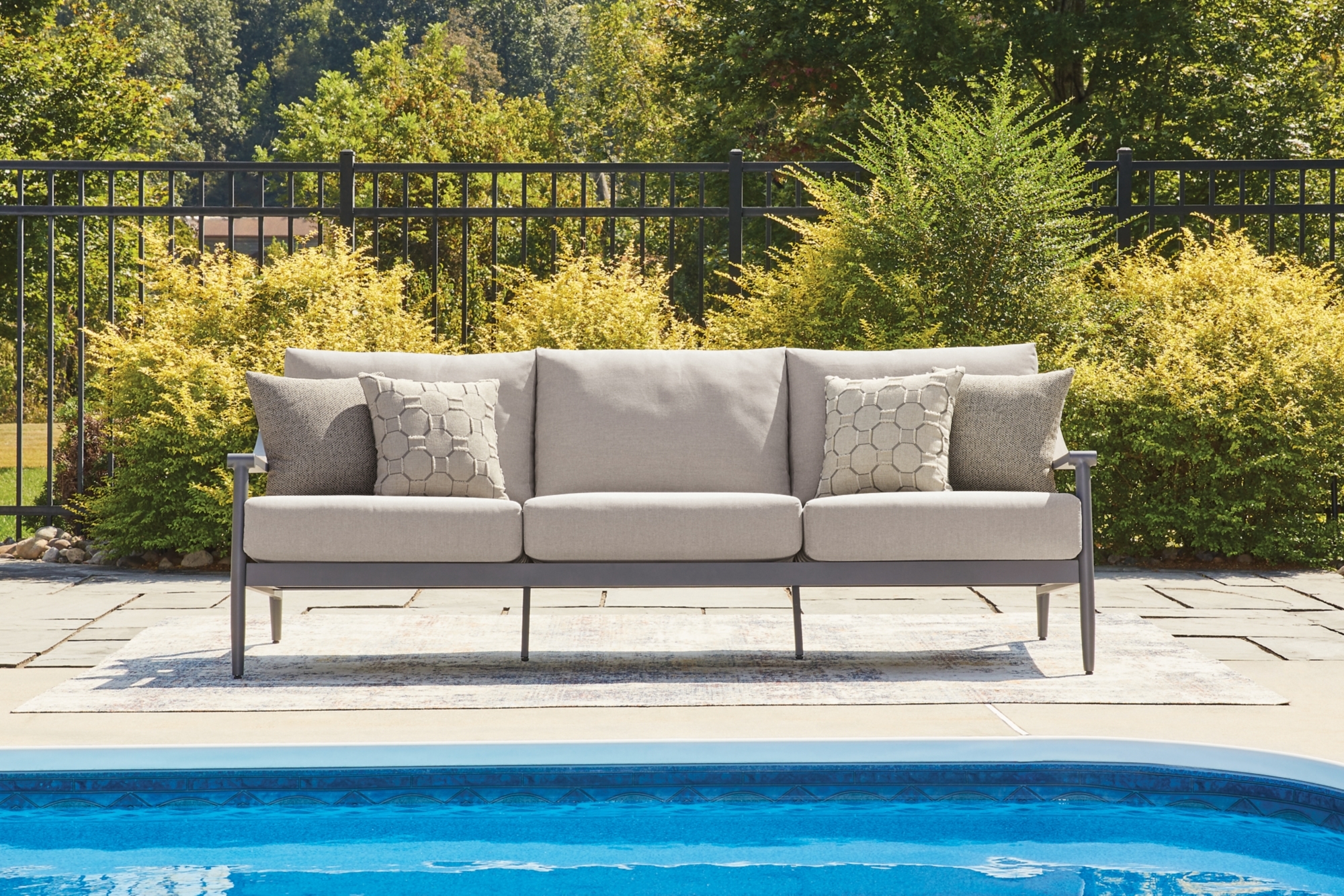 Ashley (Signature Design) Ocean Beach Sofa With Cushion