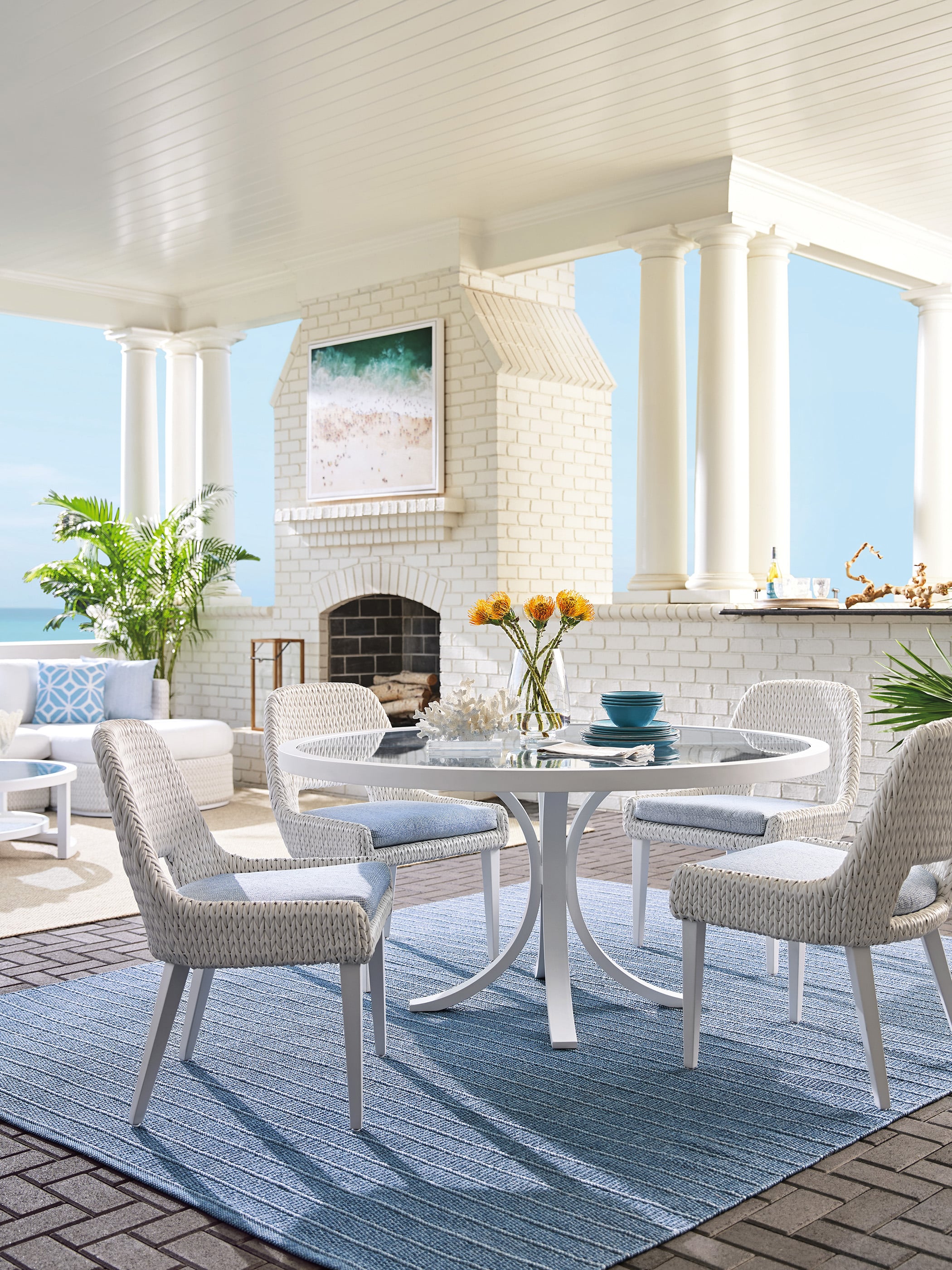 Tommy Bahama Outdoor Living Ocean Breeze Promenade Outdoor Round Dining Table