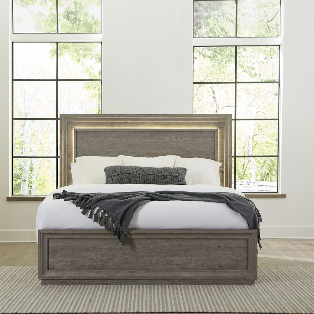 Libby Horizons King Panel Bed