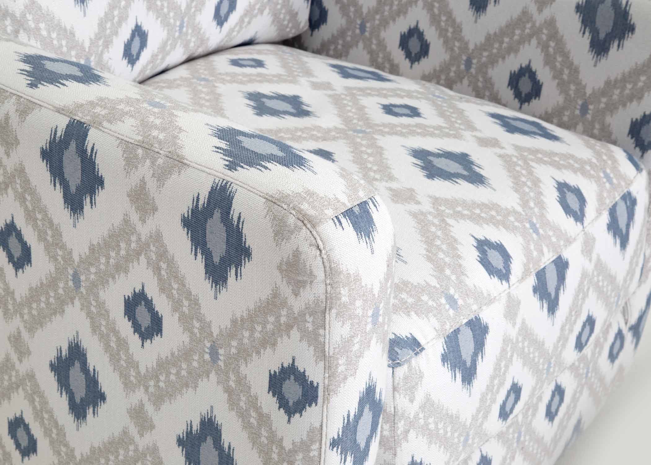 Franklin 900 Indy Swivel Accent Chair