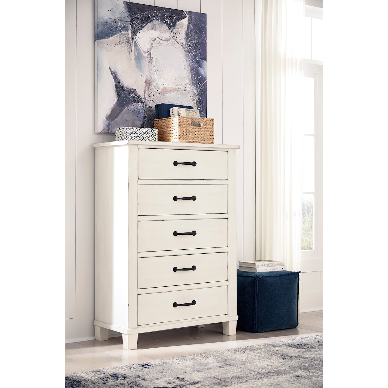 Signature Design by Ashley Braunter Chest of Drawers