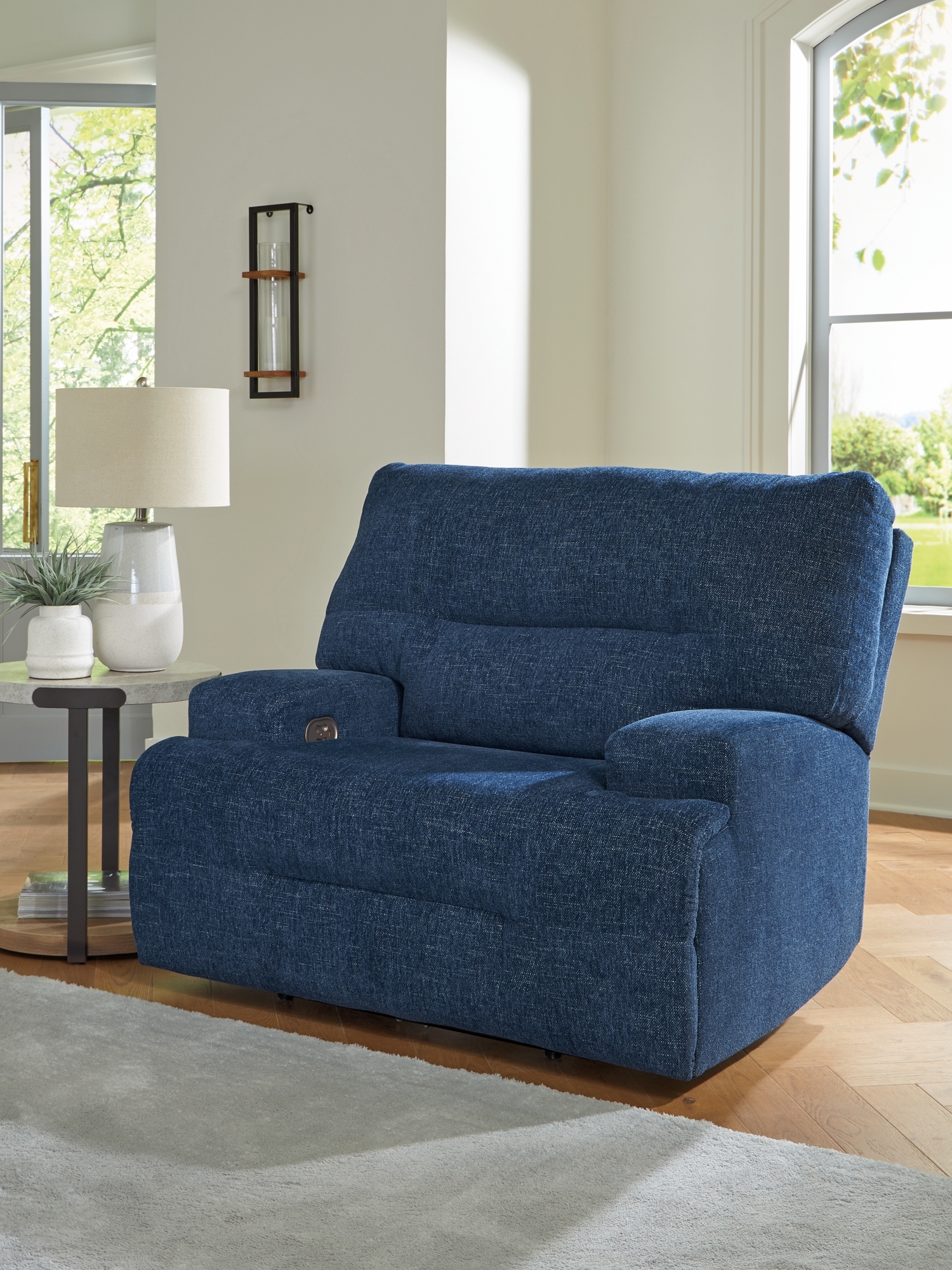 Signature Design by Ashley Acklen Place Wide Seat Power Recliner