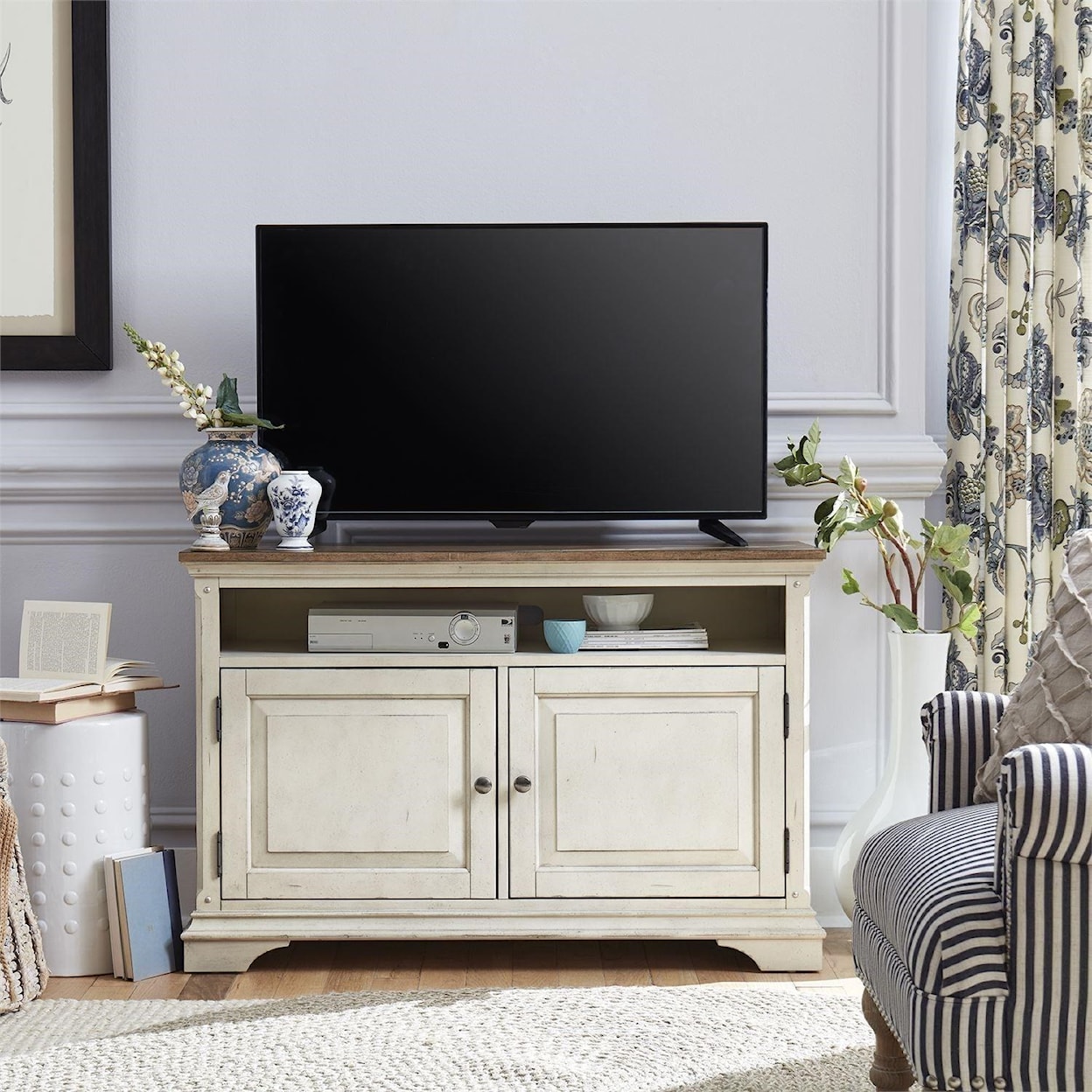 Liberty Furniture Morgan Creek 46 Inch TV Console