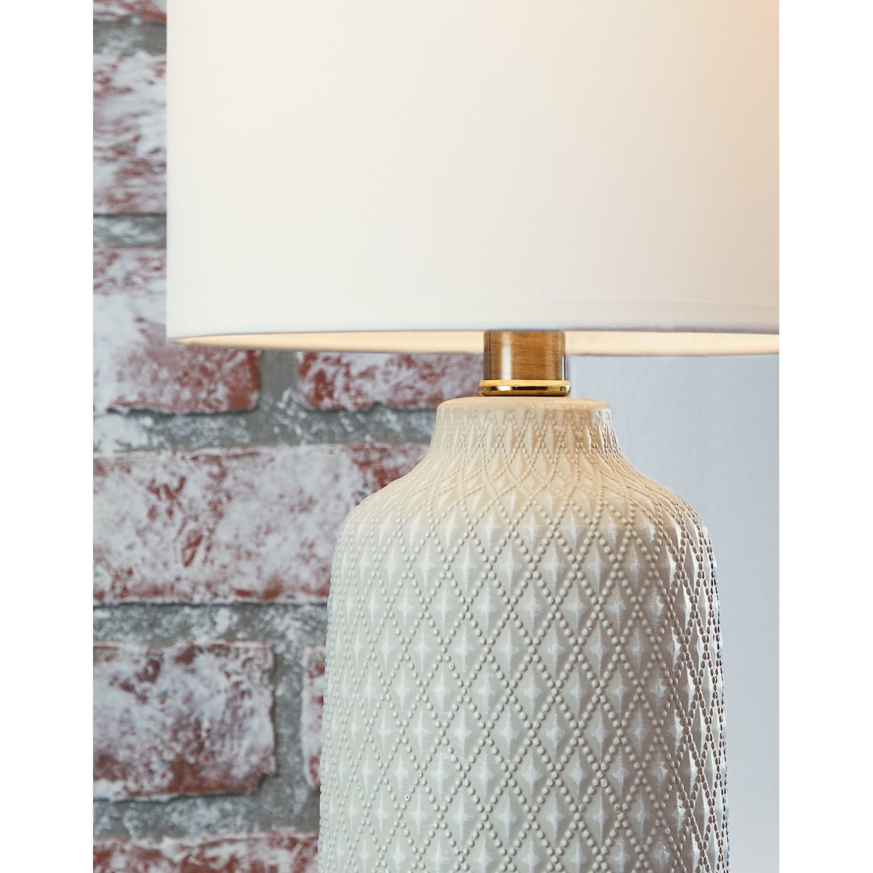 Signature Design by Ashley Donnford Ceramic Table Lamp