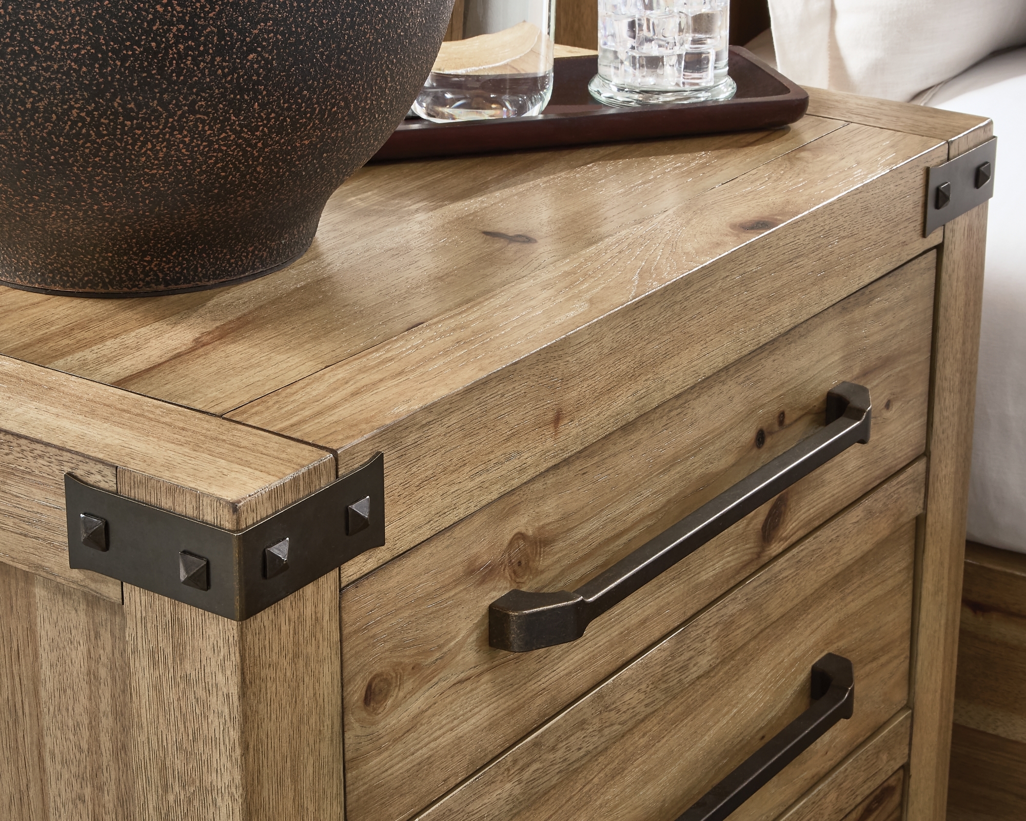 Ashley Ridgester 3-drawer Nightstand