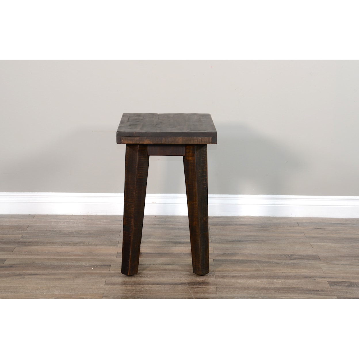 Sunny Designs Nassau Chair Side Table