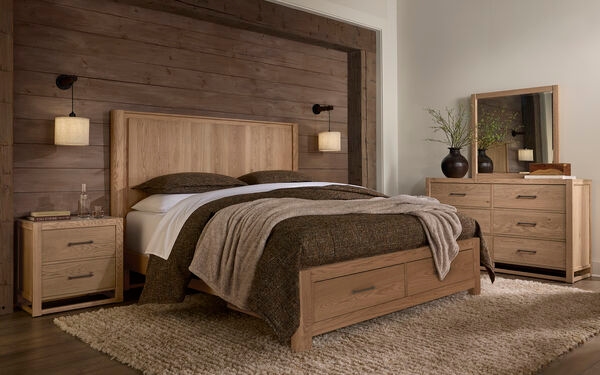 Queen Poster Storage Bed