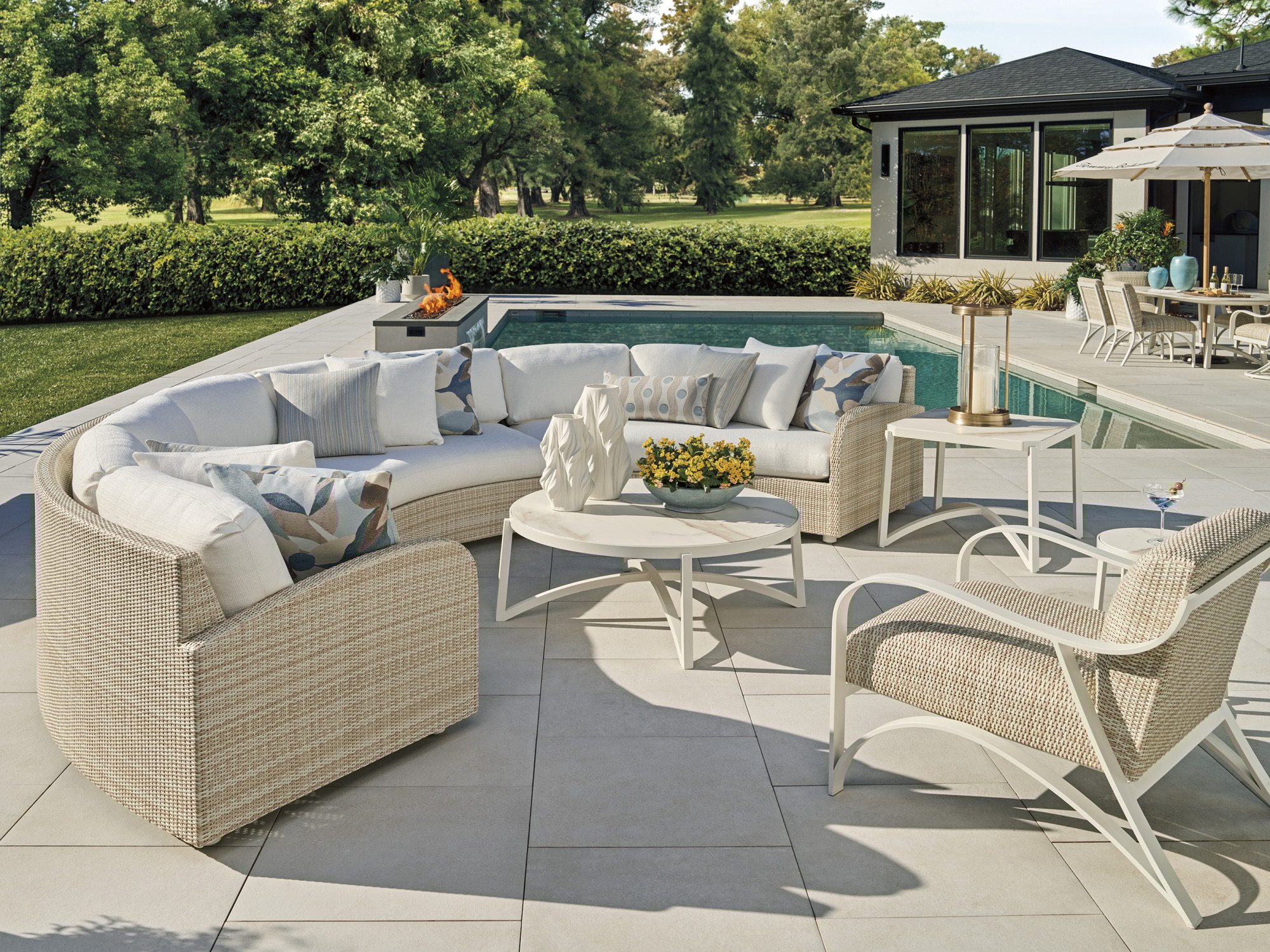 Outdoor 44" Round Stone-Top Cocktail Table